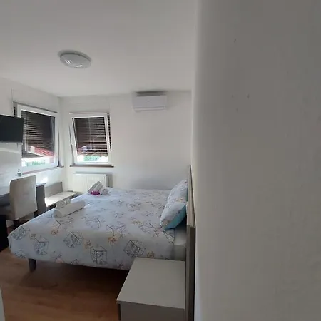 Rossa Guest house