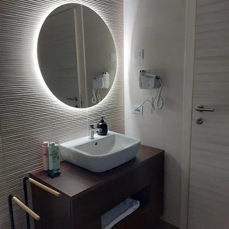 Guest house Locanda Rossa *