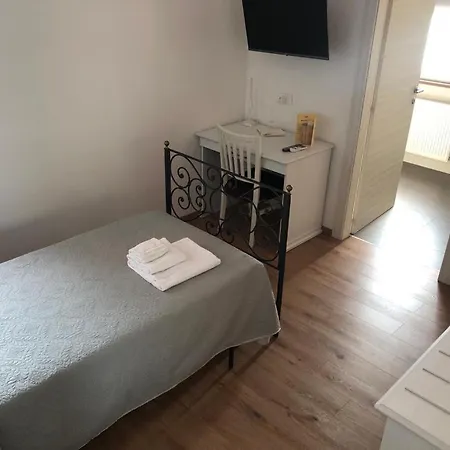 Guest house Locanda Rossa